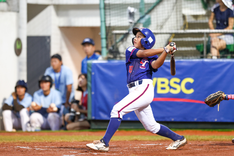 U12世界盃陳江和觀賽 兒子陳竑愷敲二壘打
