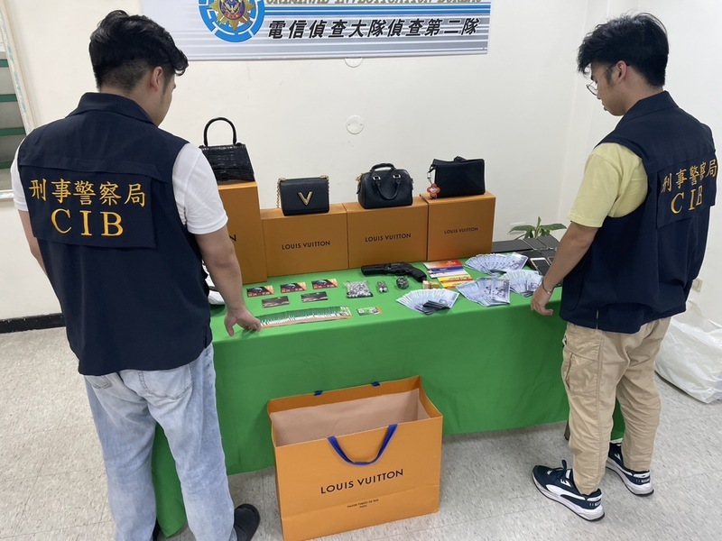 刑事局破獲收購人頭帳戶集團 逮7人送辦