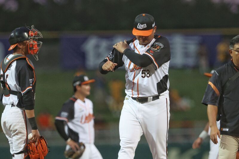 胡智爲2球傷退右肩三角肌發炎 尚無回歸時間表