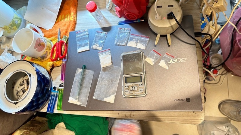 男子以單眼鏡頭杯藏毒交易 中市警查獲送辦