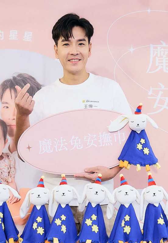 缺零件不用回天上拿 小耳症女孩變義賣會模特兒