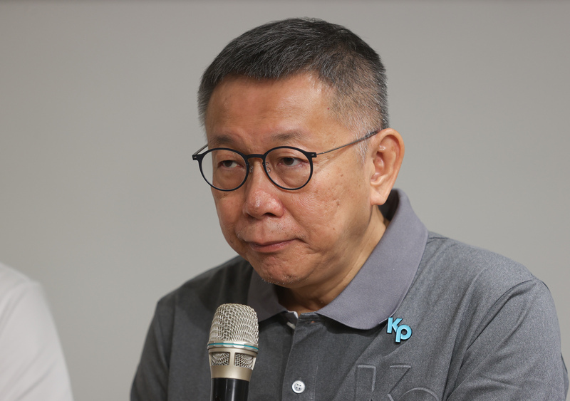 柯文哲：一定會以民眾黨總統候選人身分參選到底