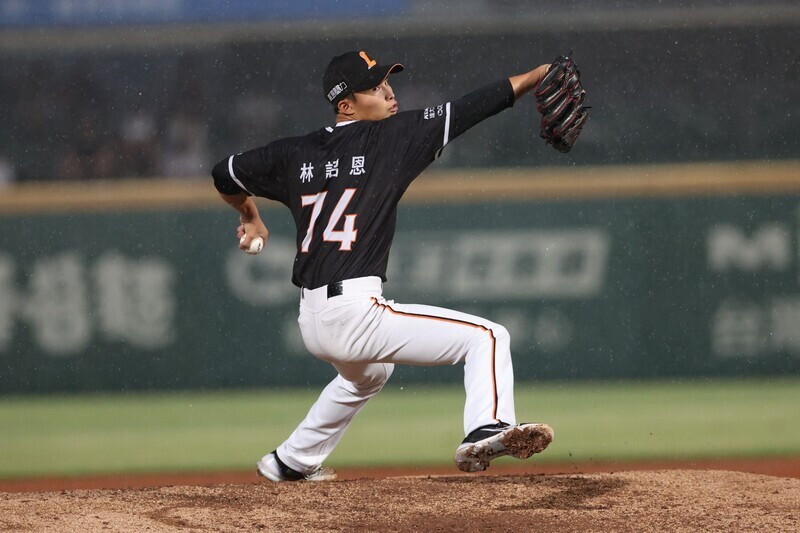 林詔恩中職生涯初登板無關勝敗 獅隊不敵悍將