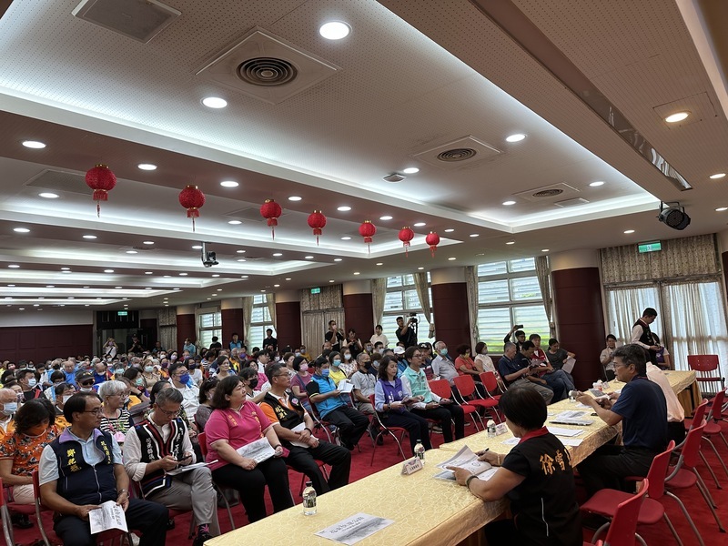 花東快可行性評估期中說明會終場 民眾關心路線
