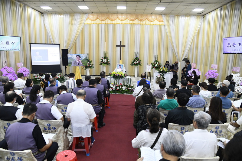 阿美族語復振者吳明義告別式 徐榛蔚頒贈表揚狀