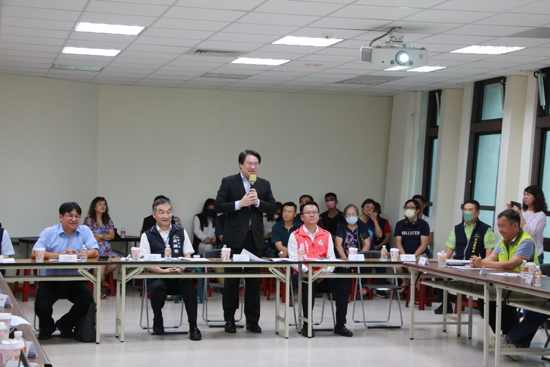 林右昌視察台中橋梁建設 推動人行環境改善