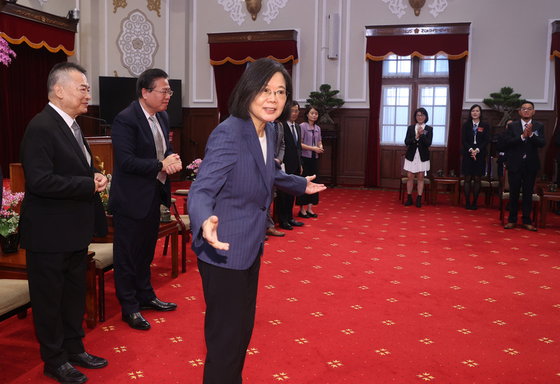 總統：吸引國際企業落腳 讓台灣成世界關鍵經濟力量