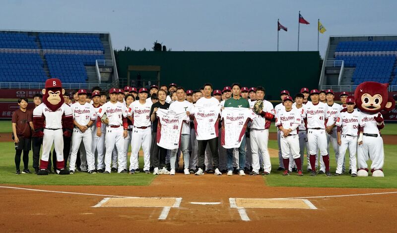 藍寅倫回前東家一句話就哽咽 王溢正跟著泛淚