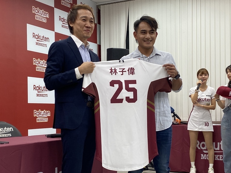 林子偉披25號桃猿球衣亮相 合約總值3100萬元