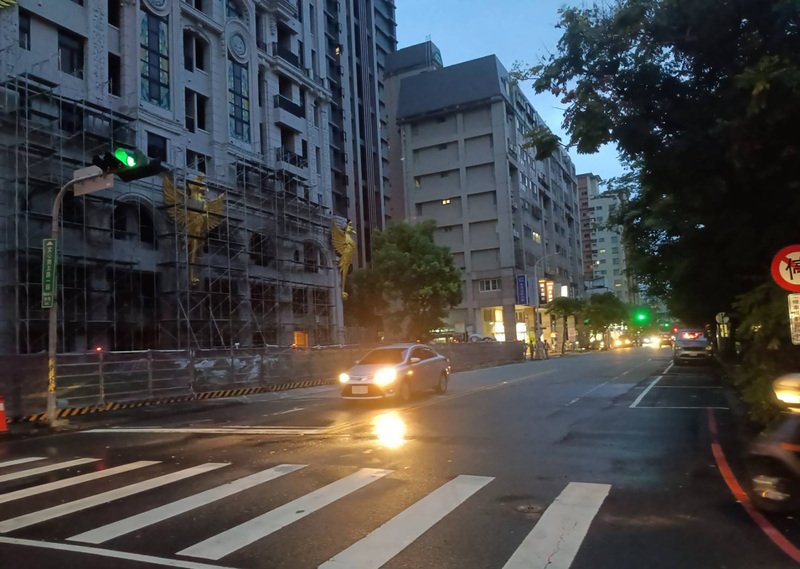 曾釀中捷列車事故 興富發建案塔吊基座拆除完成