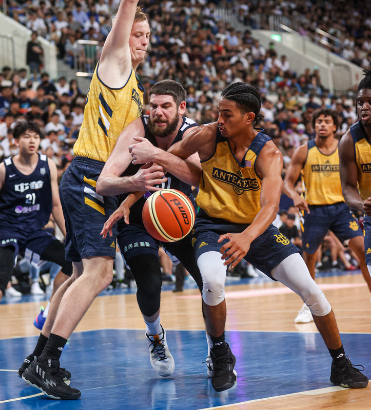 瓊斯盃台灣藍輸美國大學隊 20日與韓國爭亞軍