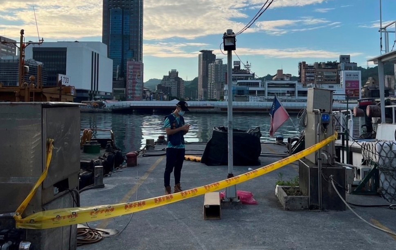 基隆海洋廣場驚見浮屍 疑街友身上有2.7萬元