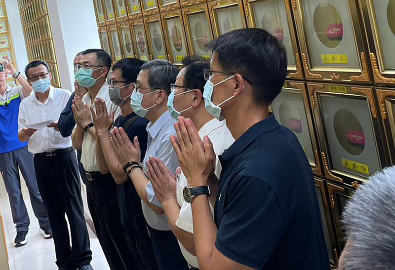 台南殺警案滿1年 警政署祭拜、家屬盼凶嫌死刑