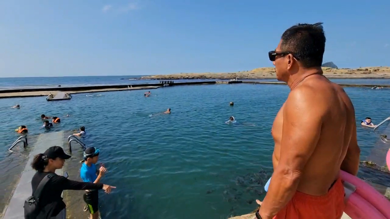 和平島公園6年零事故 業者：多名救生員全程盯場