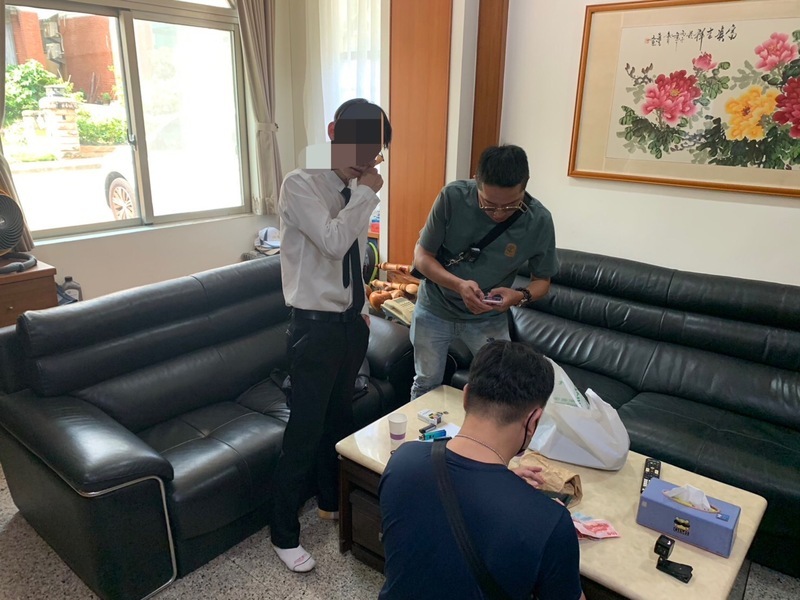 彰化男遇投資詐騙不甘損失 聯手警誘捕取款車手