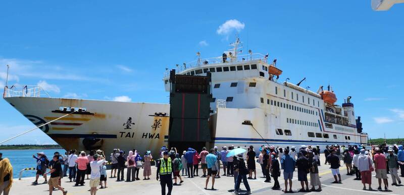 台華輪最後航次駛離澎湖 航行34載功成身退