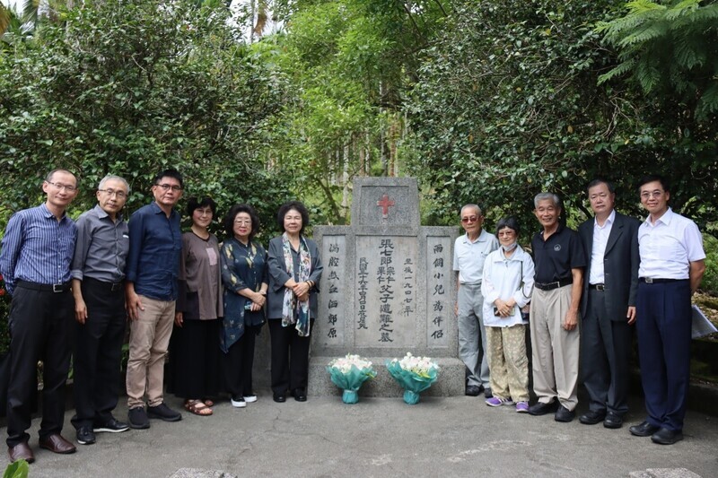 履勘228張七郎父子墓園 陳菊：政府未善盡保存責任