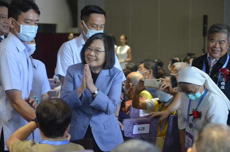表揚宗教團體 蔡總統：疫情時發揮安定民心力量