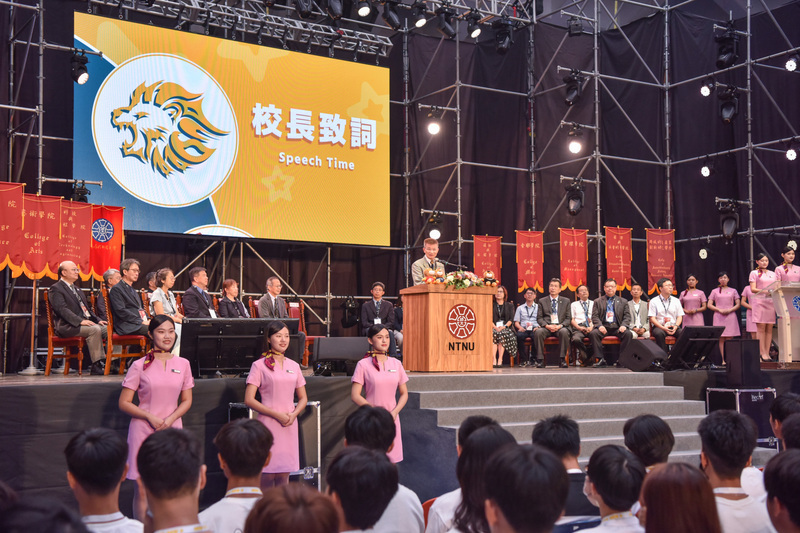 台師大迎新 邀「雞湯來了」團隊分享修復家庭關係