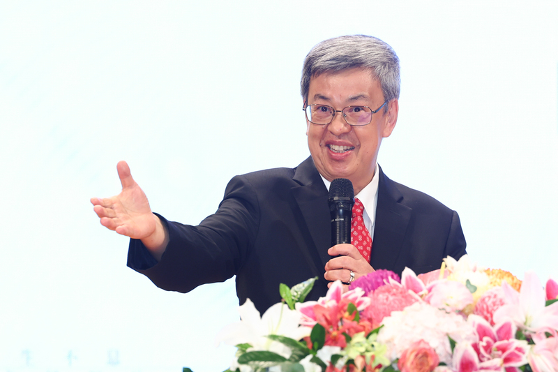 陳建仁肯定保險保障安定社會 如暴風雨後彩虹