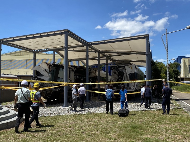 太魯閣號事故車廂複勘 又發現4片疑頭蓋骨