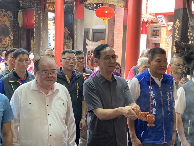 中常委與郭台銘同台 朱立倫：違紀行為不見容於黨紀