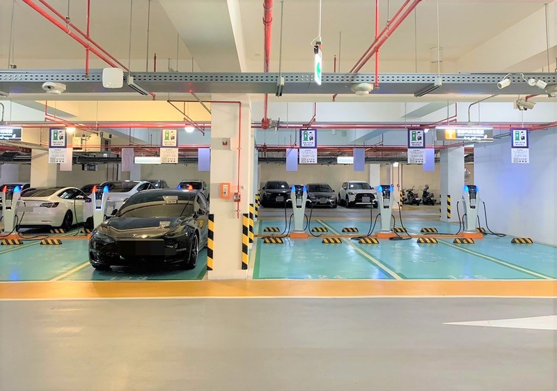 中市通過公有停車場收費修正草案 電動車將收費