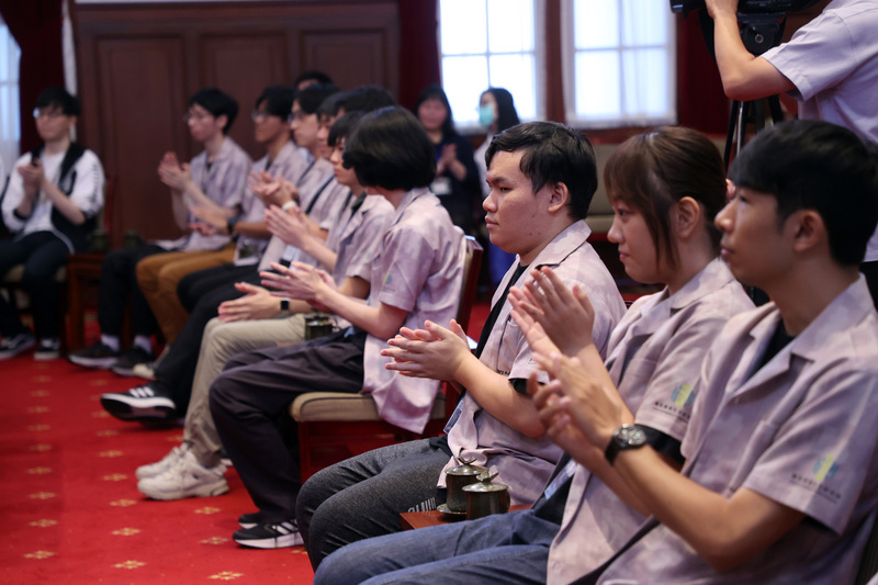 見世界駭客大會台灣戰隊 總統盼提升資安防護能量