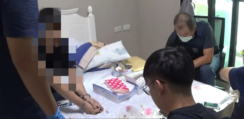 通緝男藏出租套房販毒 台南警清晨破門逮人