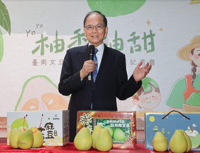 綠委促銷麻豆文旦 游錫堃：大家一起挺農民