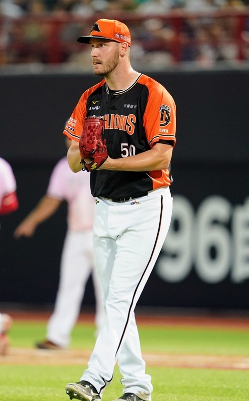 布雷克好投、蘇智傑開轟 獅擊敗龍近期6連勝