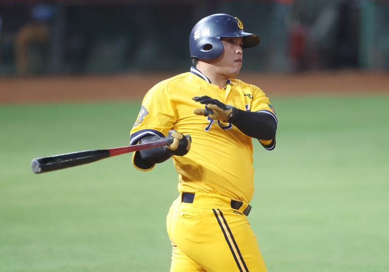 陳子豪棒子升溫替球隊加分 開轟率兄弟擊敗桃猿