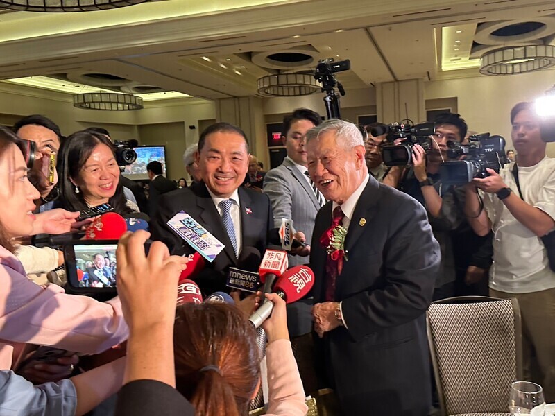 李昌鈺現身僑宴力挺 侯友宜：領導人責任就是避戰