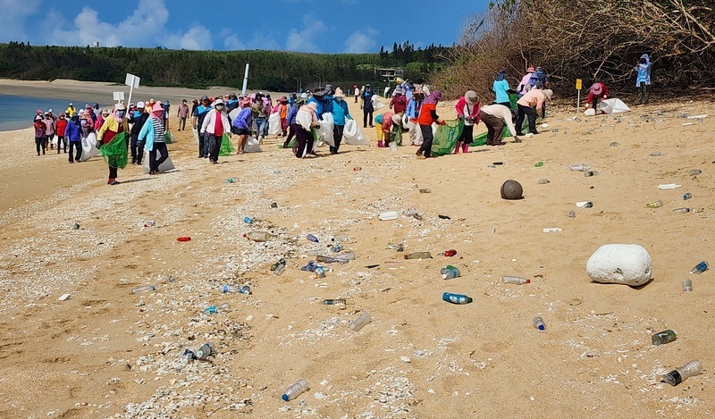 台電淨灘中油捐血 澎湖公益活動做伙來