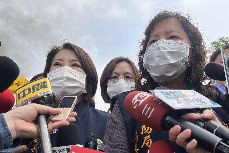 周春米：消防員未射水進入10公尺就爆炸