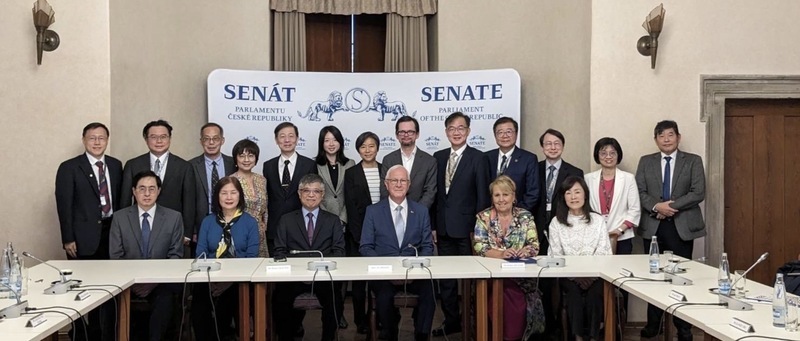 教育部率團訪捷克 盼雙邊大學聯盟擴大合作