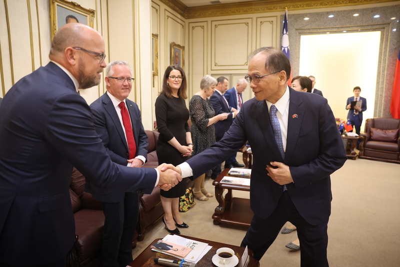 游錫堃接見澳洲參眾議員團 盼支持台灣加入CPTPP