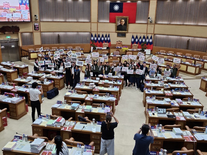 新北市議會開議 混亂中確定議事日程