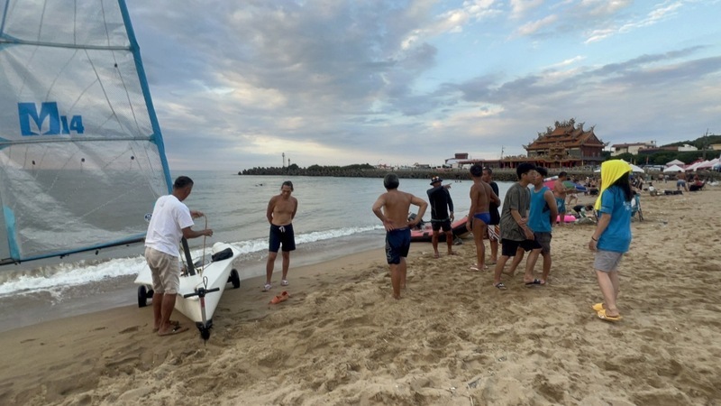 酒後快艇撞傷海灘男童家長質疑吃案 警：依法函送