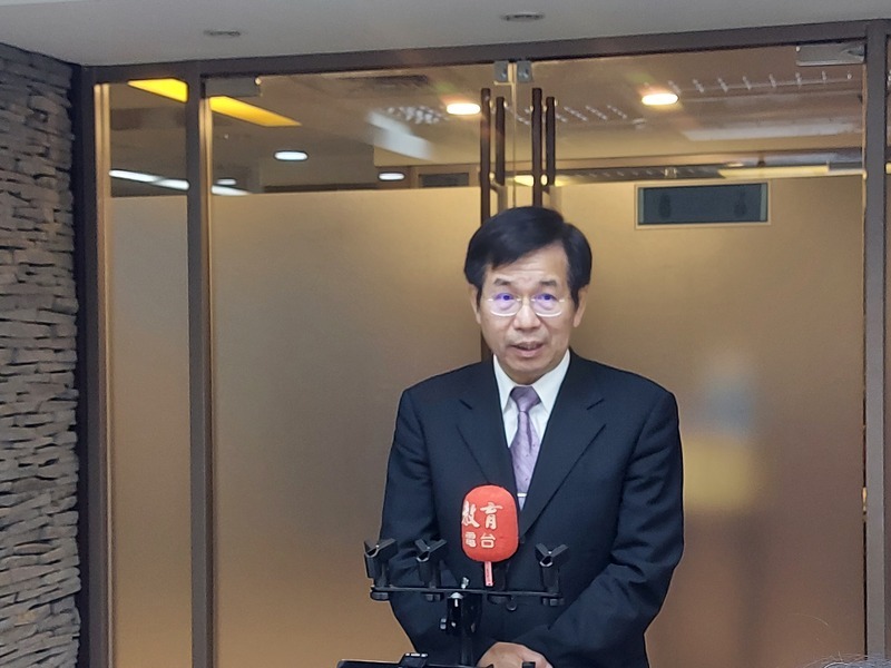 陸生盼納健保 教長支持維護學生健康權