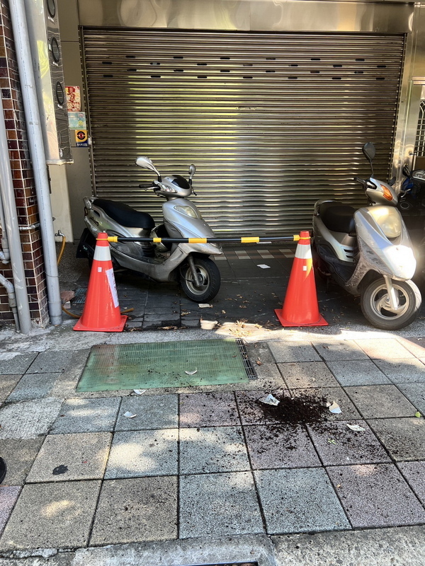 新北永和住戶盆栽4樓墜落 等公車民眾嚇壞未傷