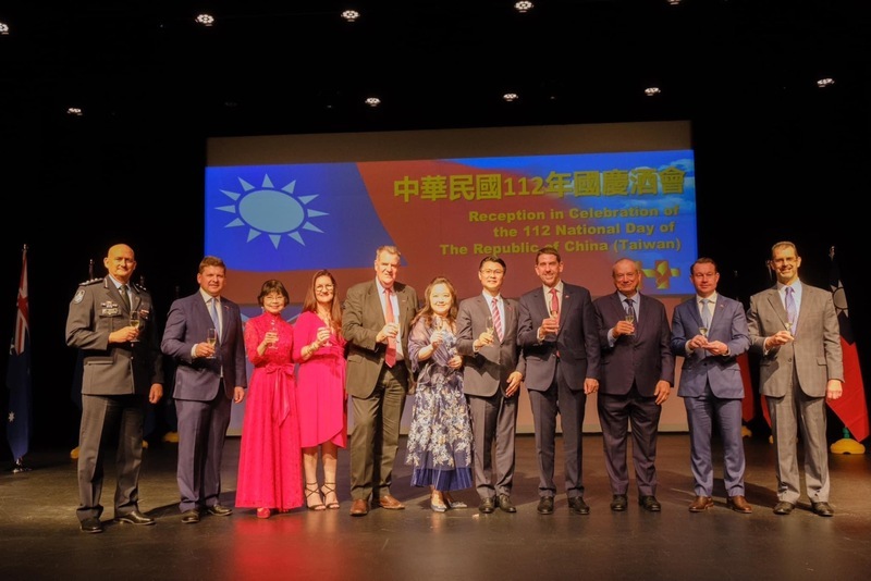 布里斯本駐處賀國慶 台灣小吃飄香