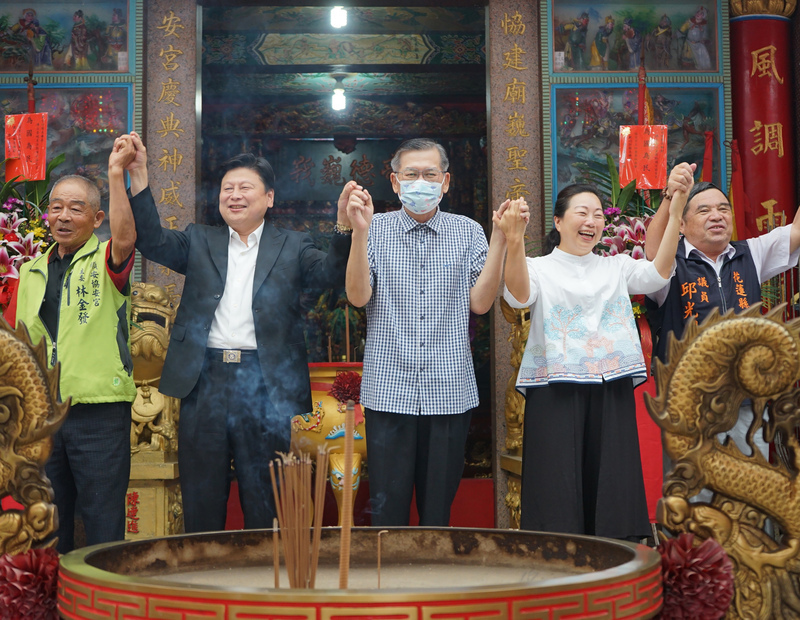 連兩天副總統、立委及縣長參香 花蓮協安宮喊熱鬧