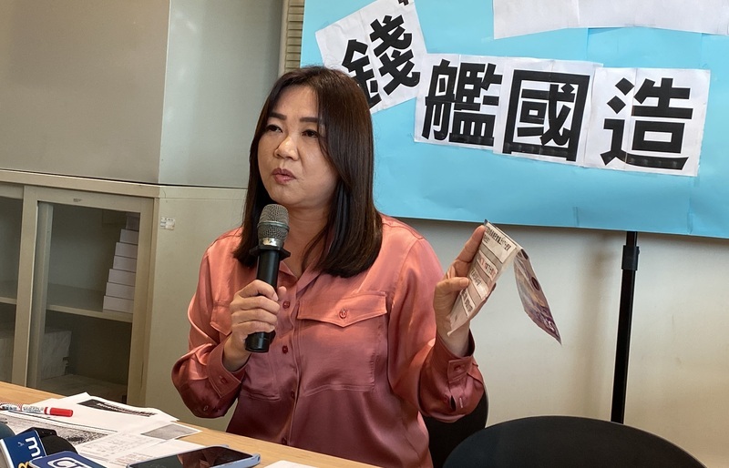 國造潛艦風波 馬文君：沒在機密會議抄資料帶出