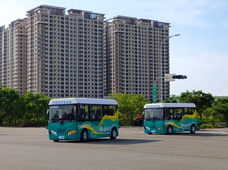 新北與交通部合作無人駕駛電動巴士國家隊