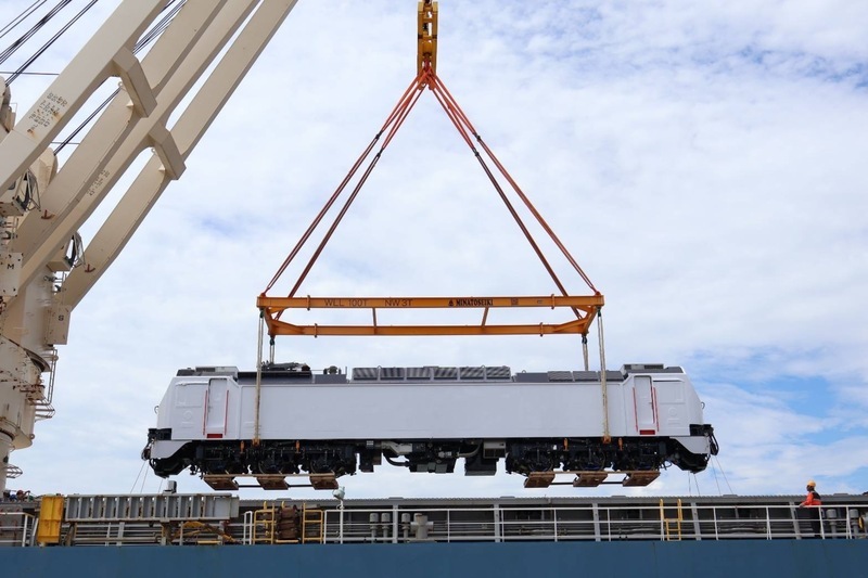 台鐵新火車頭電力機車E500 10/28亮相