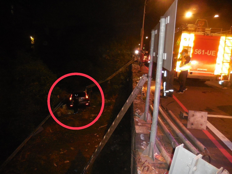 休旅車衝落邊坡駕駛不見蹤影 警方追查到案釐清