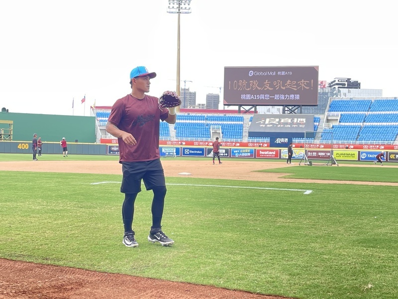 林子偉手腕揮擊仍不舒服 林承飛右腳腫脹下二軍