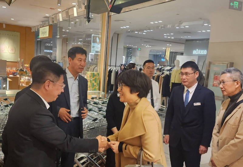 饒慶鈴率團參訪北京超市 盼鳳梨釋迦進軍高端通路