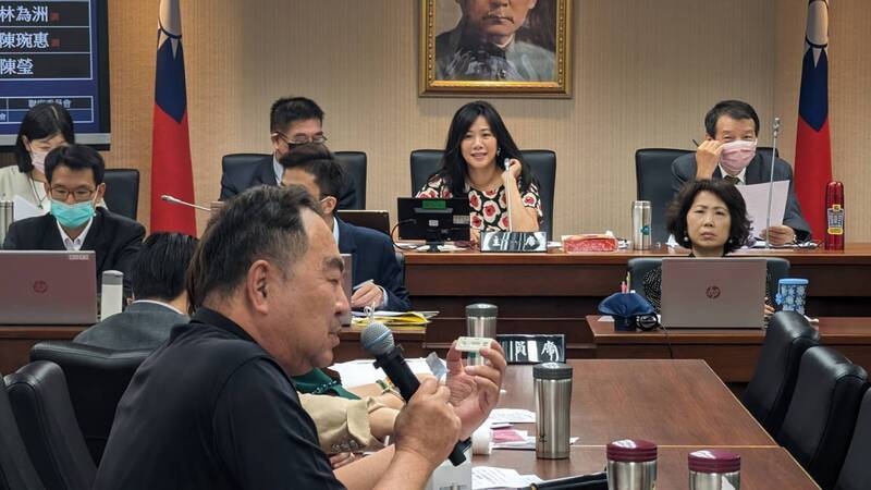 藍委提美豬強制標是否含萊劑 衛環委員會表決未過